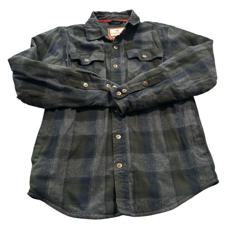 Legendary Whitetails Men Gray/Black Long Sleeve Plaid Shirt